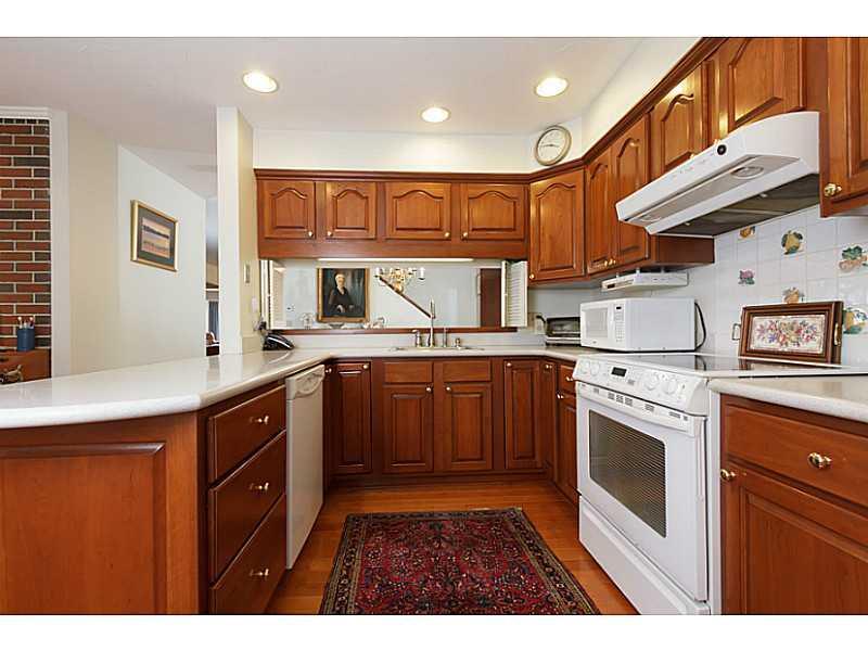 29 Blueberry Cove Road, Unit 29 Yarmouth, ME 04096 - Photo 11 of 33 Kitchen.