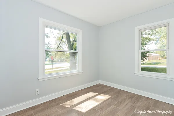 $1,950 | 1501 Round Lake Drive, Round Lake Beach, IL 60073