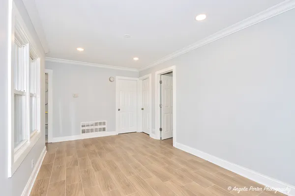 $1,950 | 1501 Round Lake Drive, Round Lake Beach, IL 60073