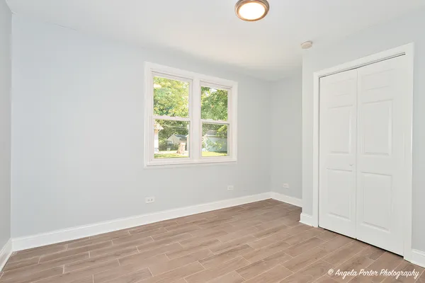 $1,950 | 1501 Round Lake Drive, Round Lake Beach, IL 60073