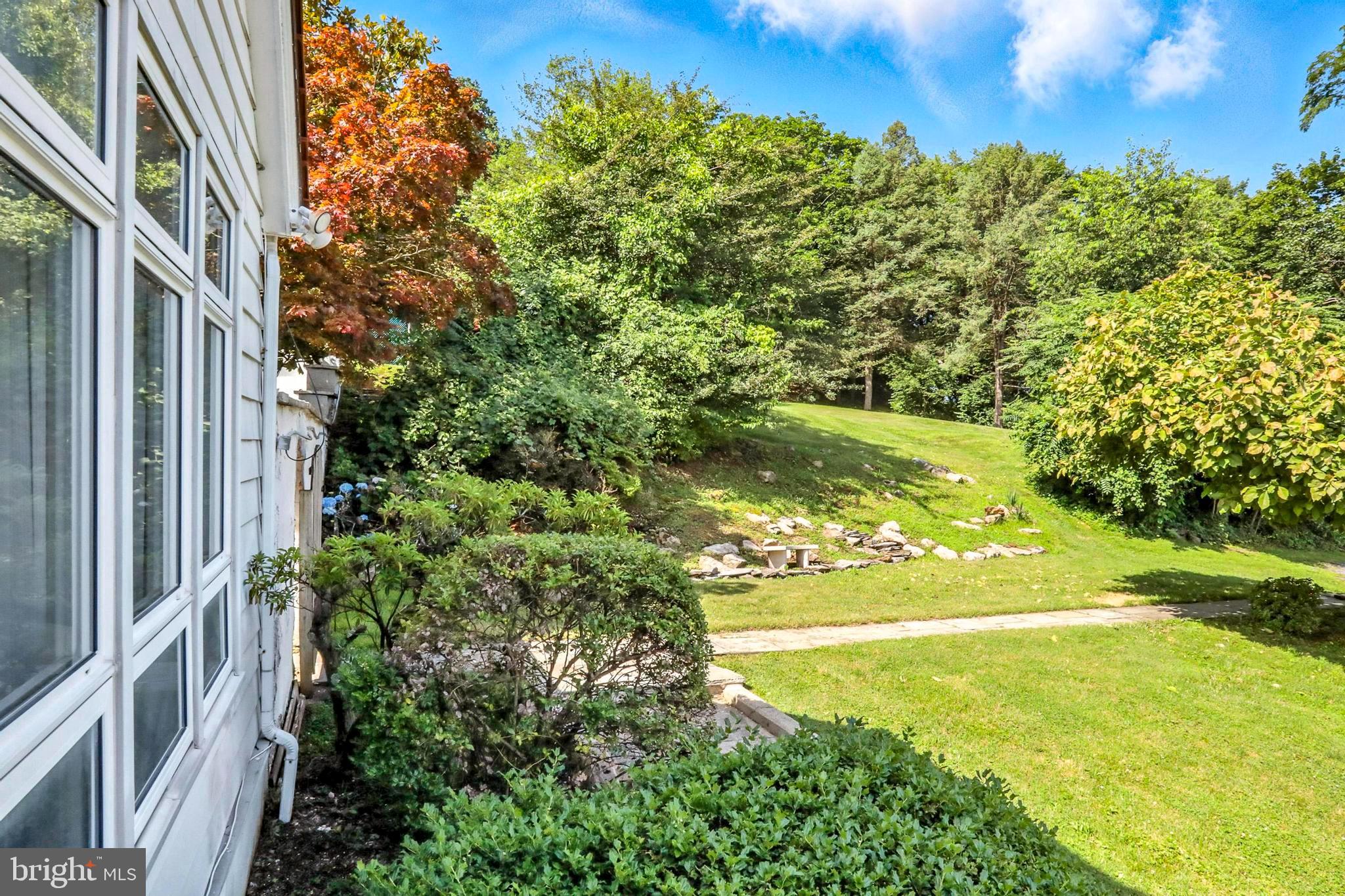 301 Chestnut Street Shillington, PA 19607 - Photo 6 of 115