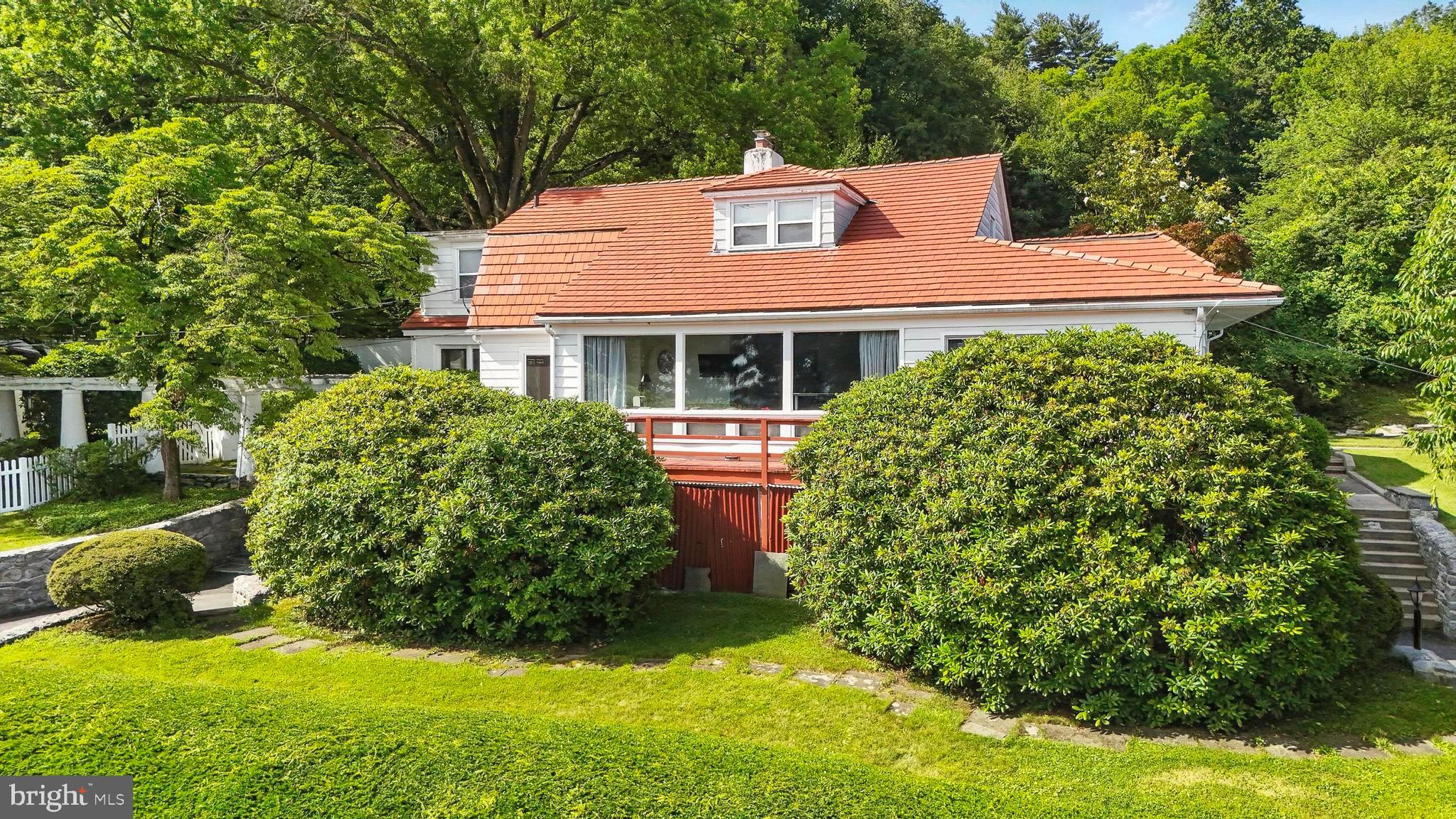 301 Chestnut Street Shillington, PA 19607 - Photo 10 of 115