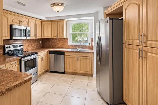 $510,000 | 6713 Southwest 112th Court, Miami, FL 33173