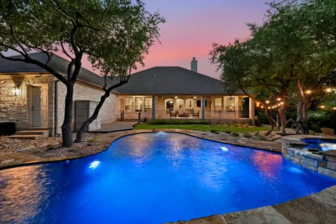 $850,000 | 806 Overlook Bend, Leander, TX 78641