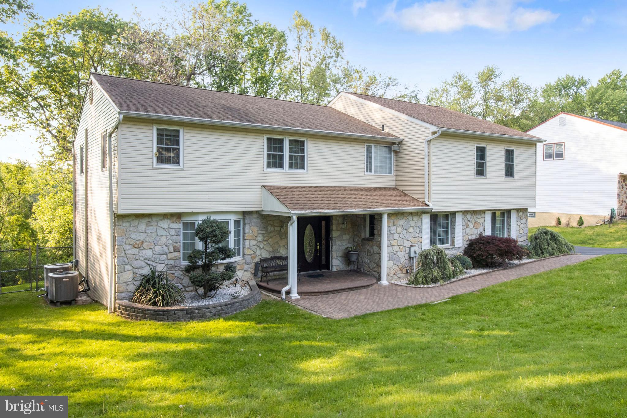 1604 Pennypack Road Huntingdon Valley, PA 19006 - Photo 2 of 48