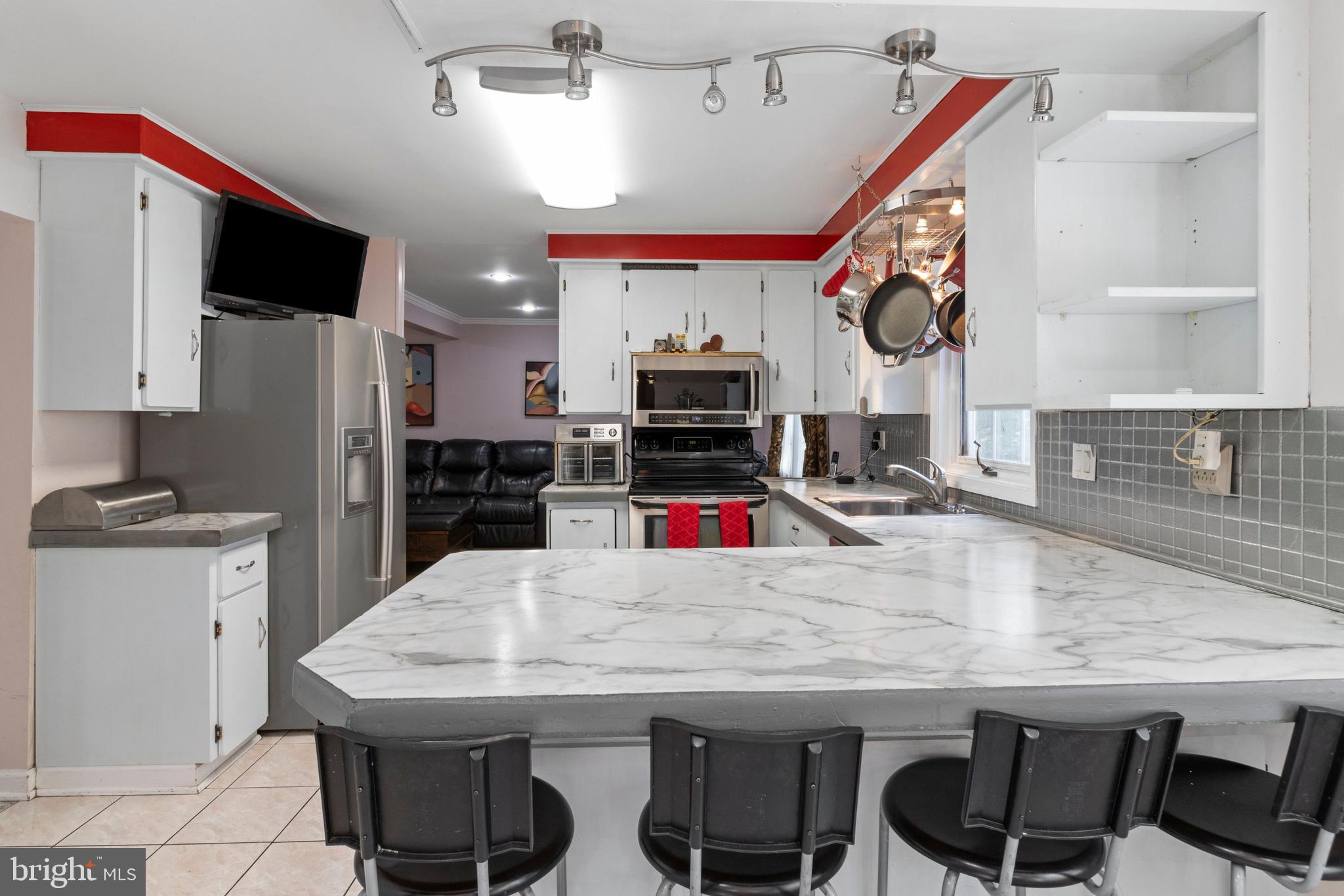 1604 Pennypack Road Huntingdon Valley, PA 19006 - Photo 13 of 48