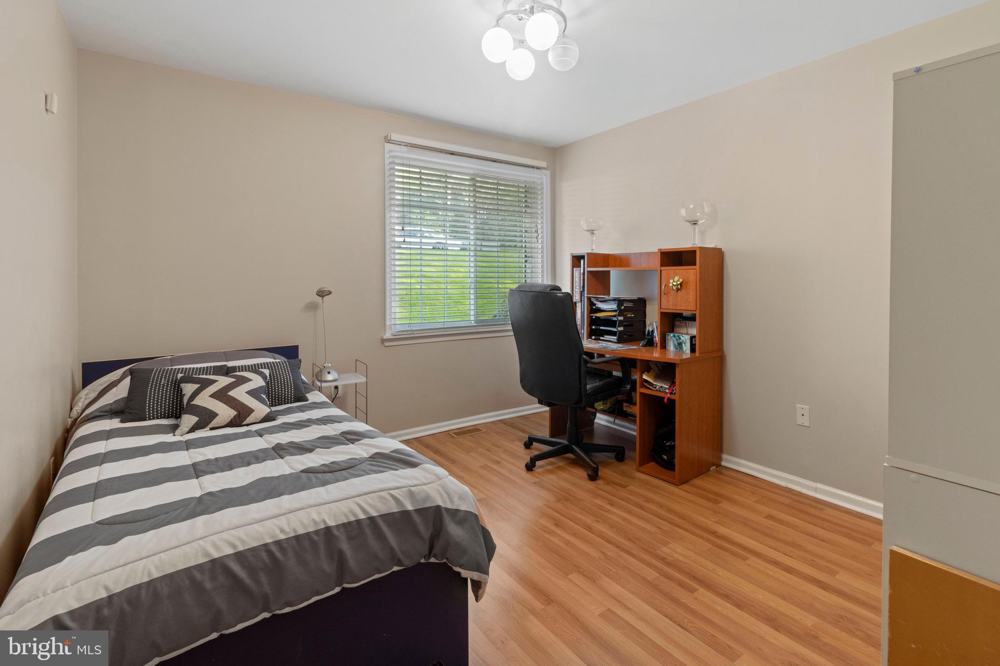 1604 Pennypack Road Huntingdon Valley, PA 19006 - Photo 17 of 48