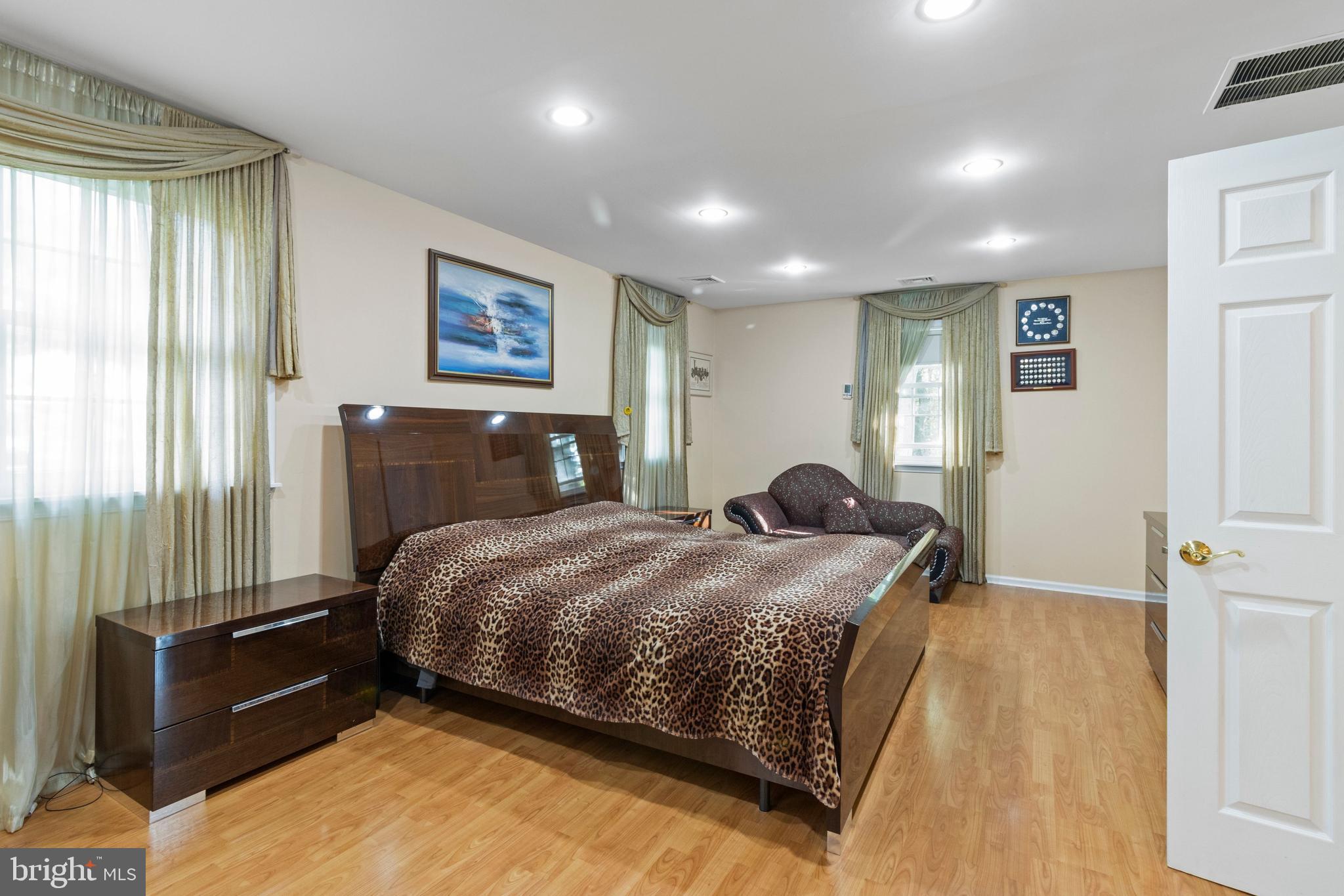 1604 Pennypack Road Huntingdon Valley, PA 19006 - Photo 21 of 48