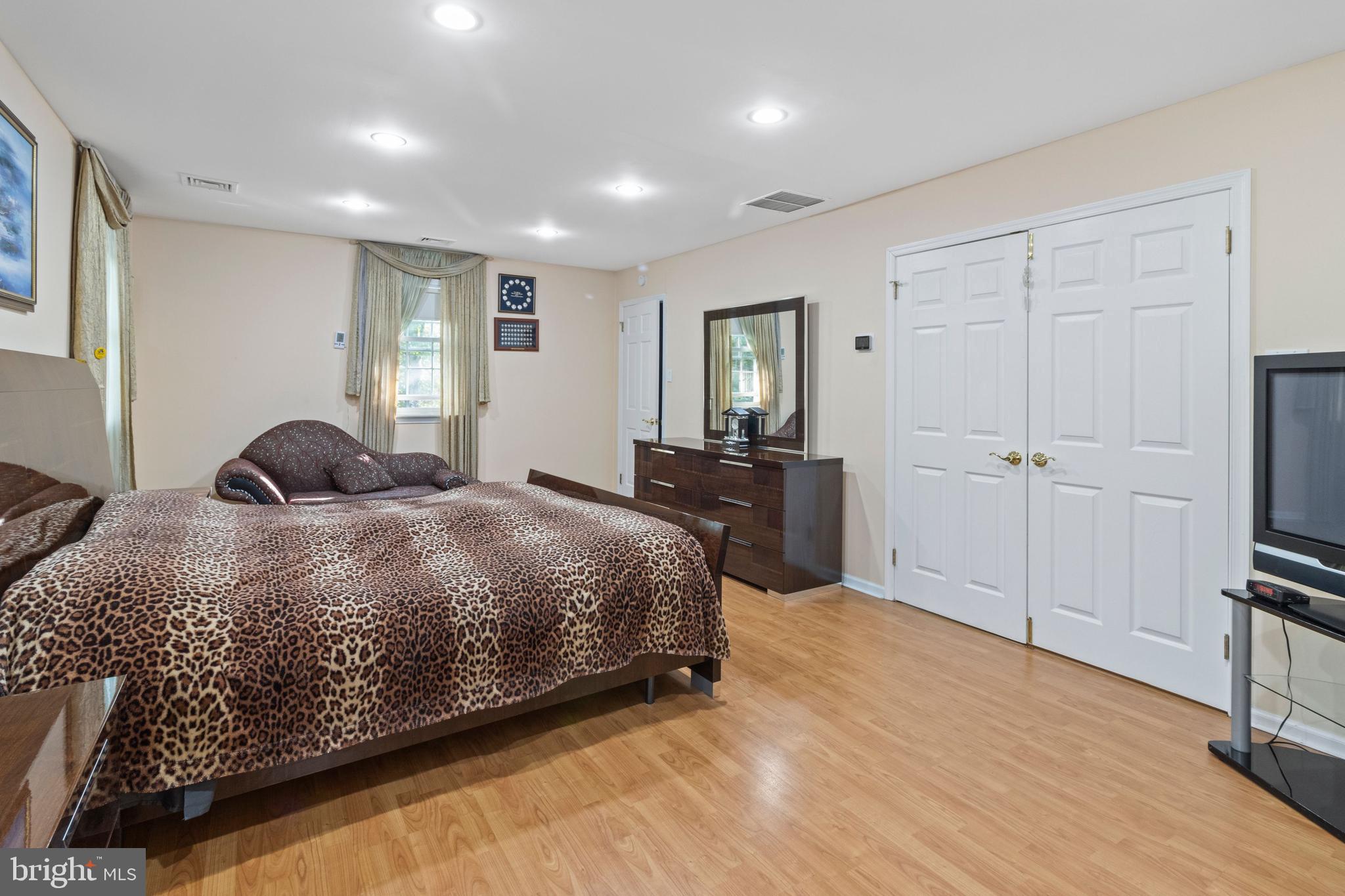 1604 Pennypack Road Huntingdon Valley, PA 19006 - Photo 23 of 48