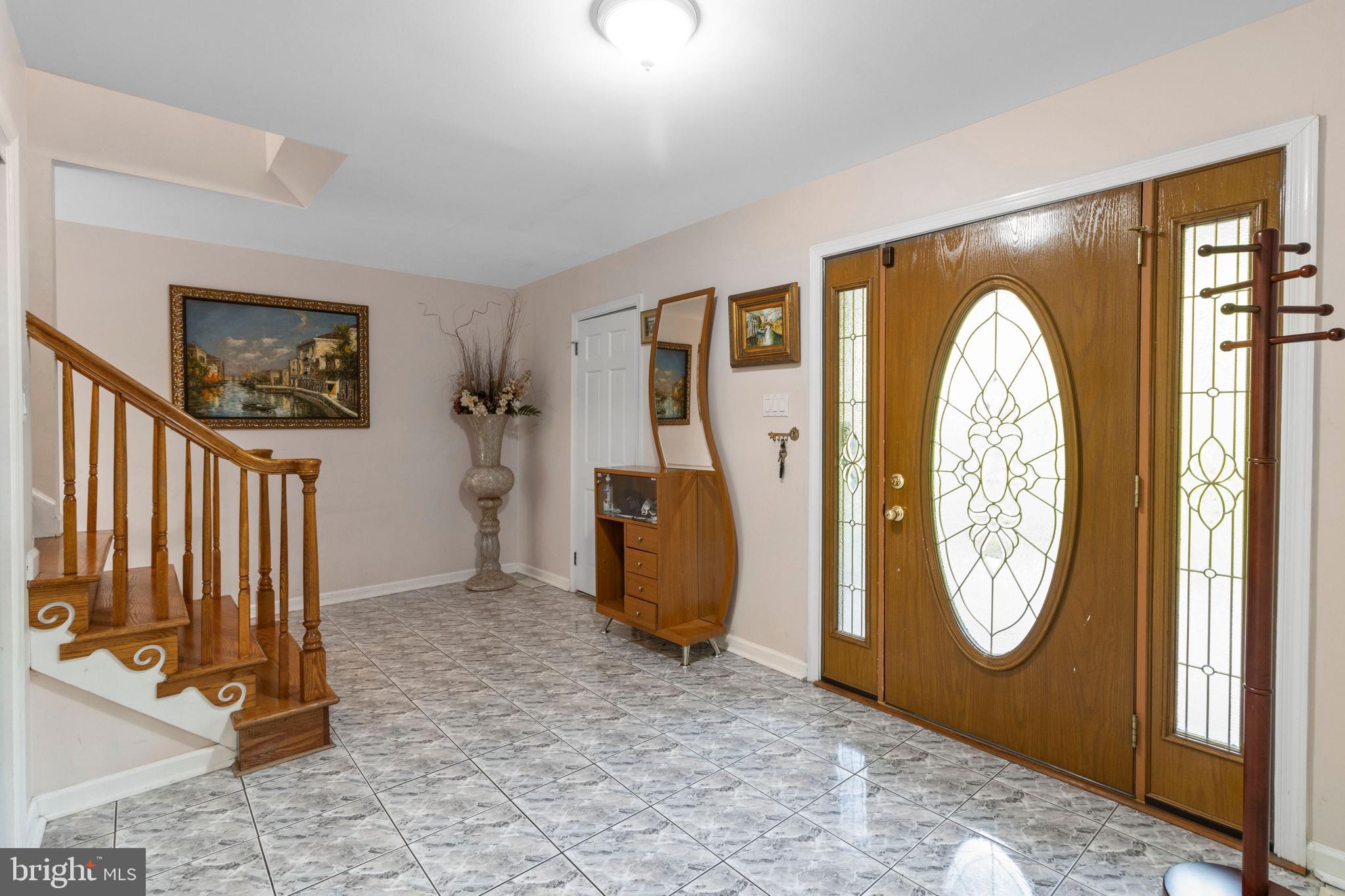 1604 Pennypack Road Huntingdon Valley, PA 19006 - Photo 4 of 48