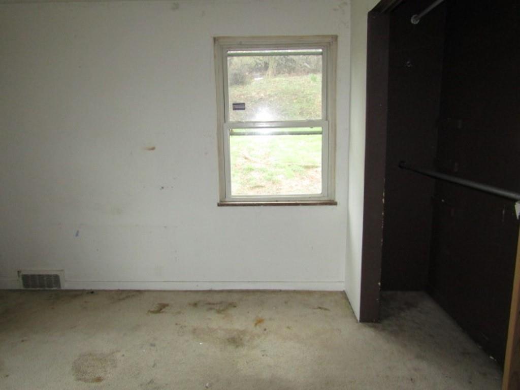 8041 Aber Road Verona, PA 15147 - Photo 13 of 38