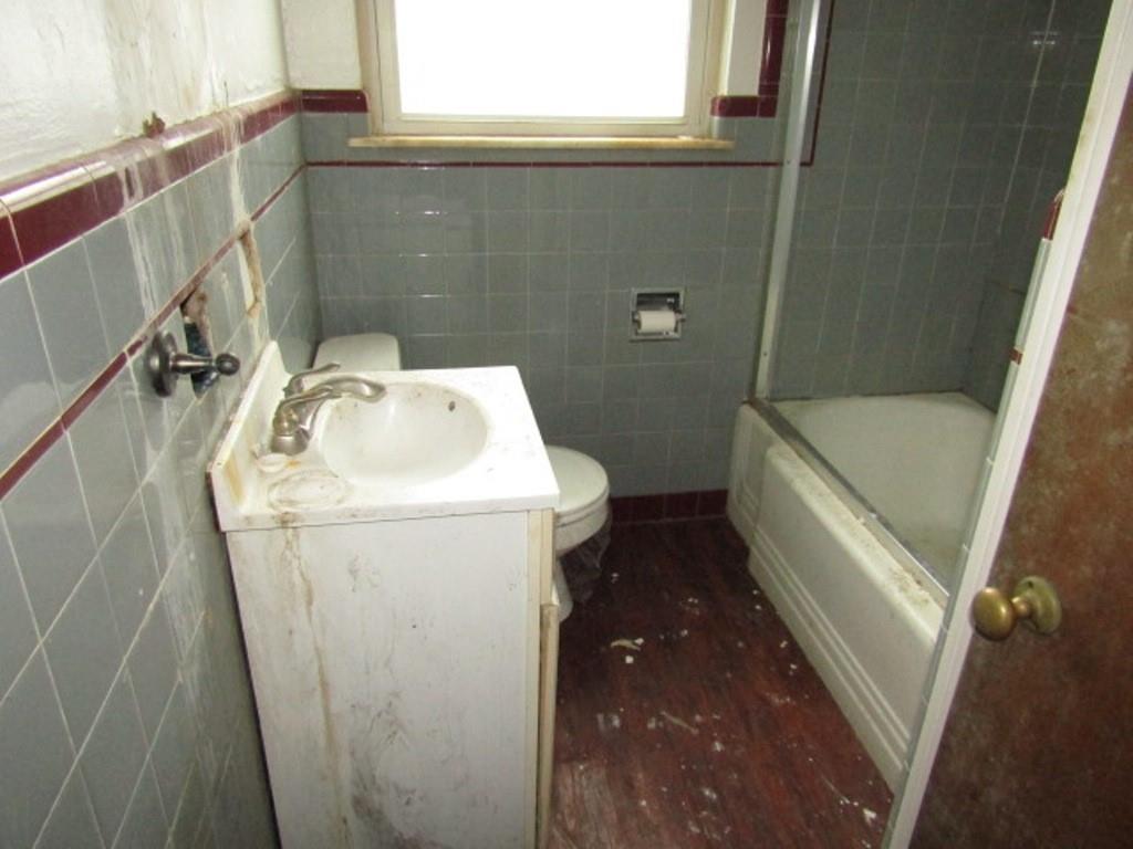 8041 Aber Road Verona, PA 15147 - Photo 17 of 38