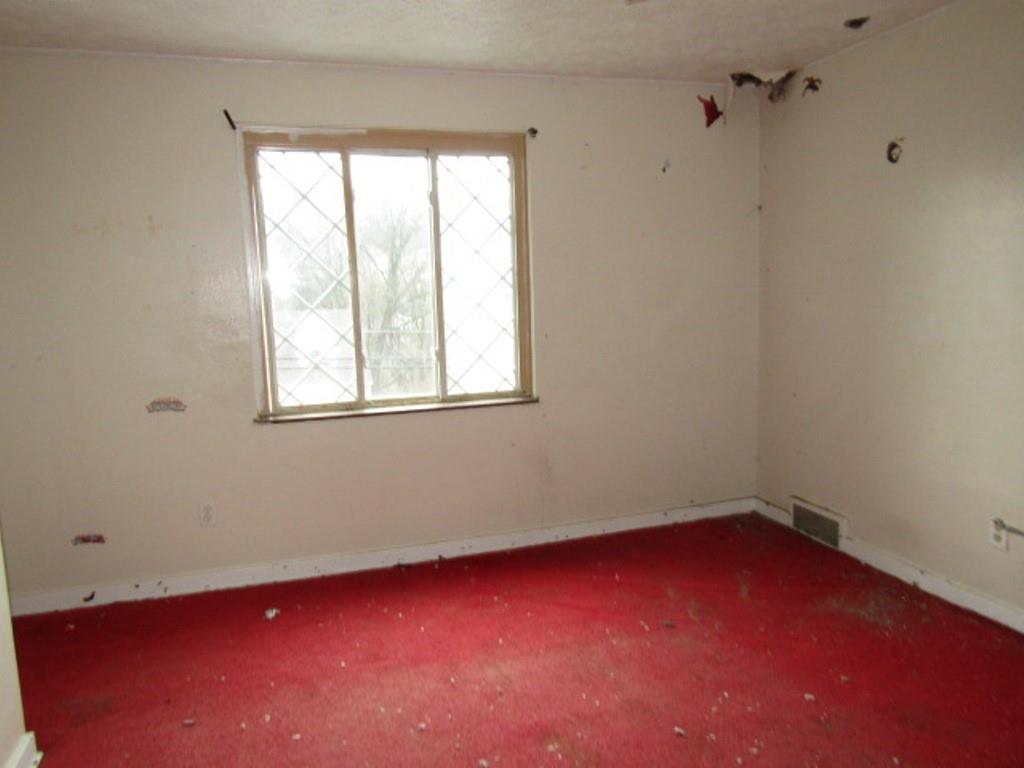 8041 Aber Road Verona, PA 15147 - Photo 19 of 38