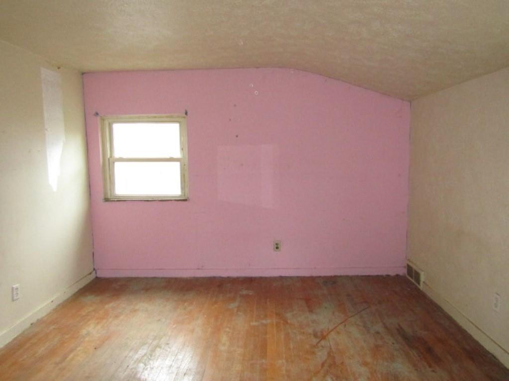 8041 Aber Road Verona, PA 15147 - Photo 23 of 38