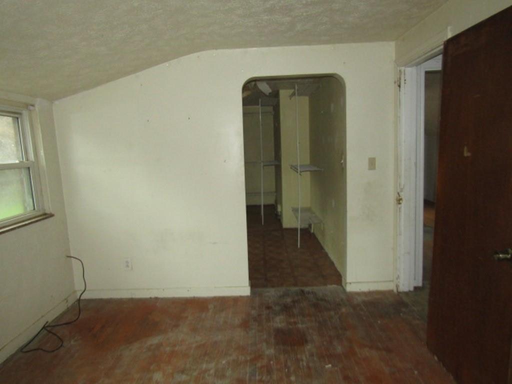 8041 Aber Road Verona, PA 15147 - Photo 25 of 38