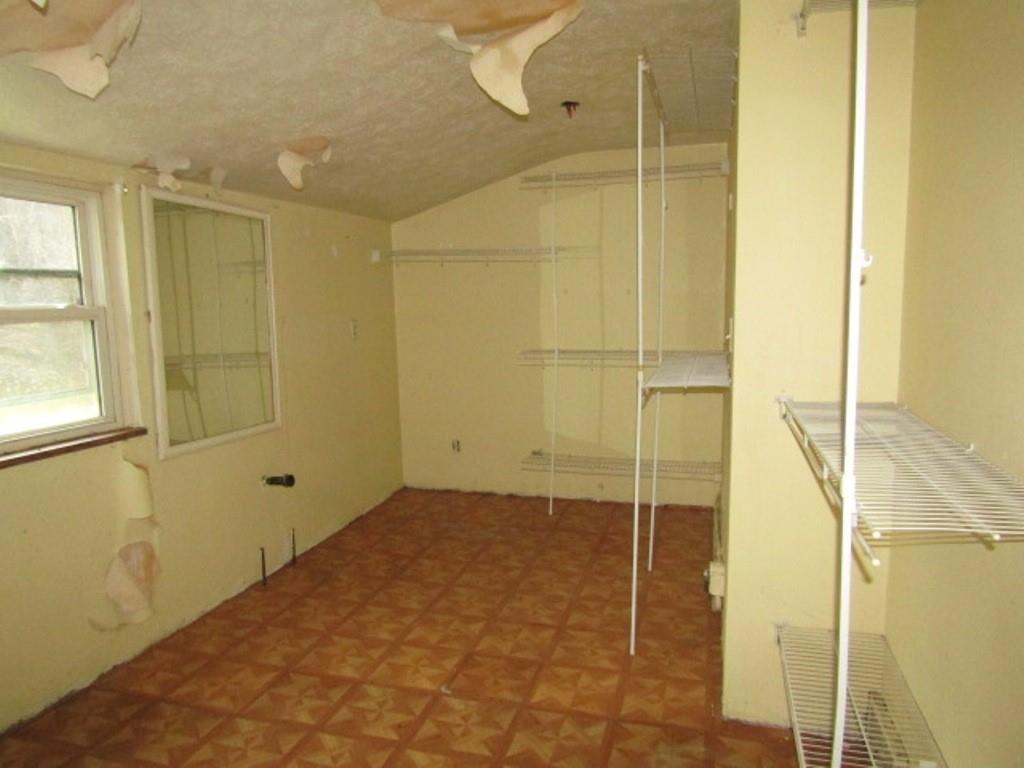 8041 Aber Road Verona, PA 15147 - Photo 26 of 38