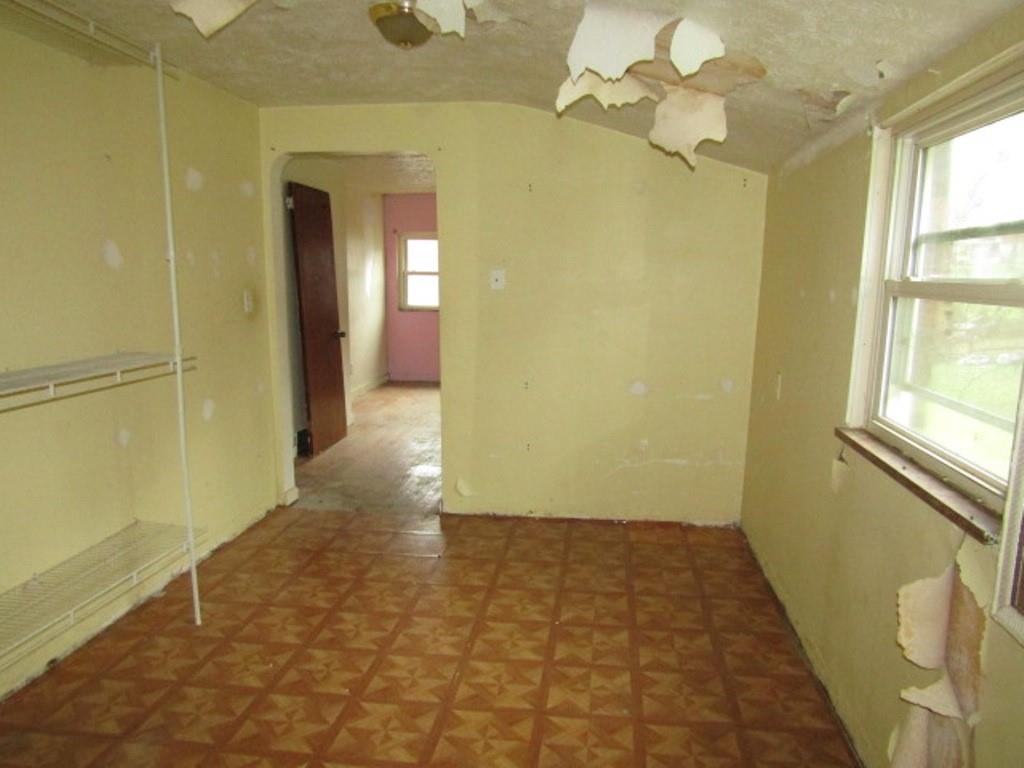 8041 Aber Road Verona, PA 15147 - Photo 27 of 38