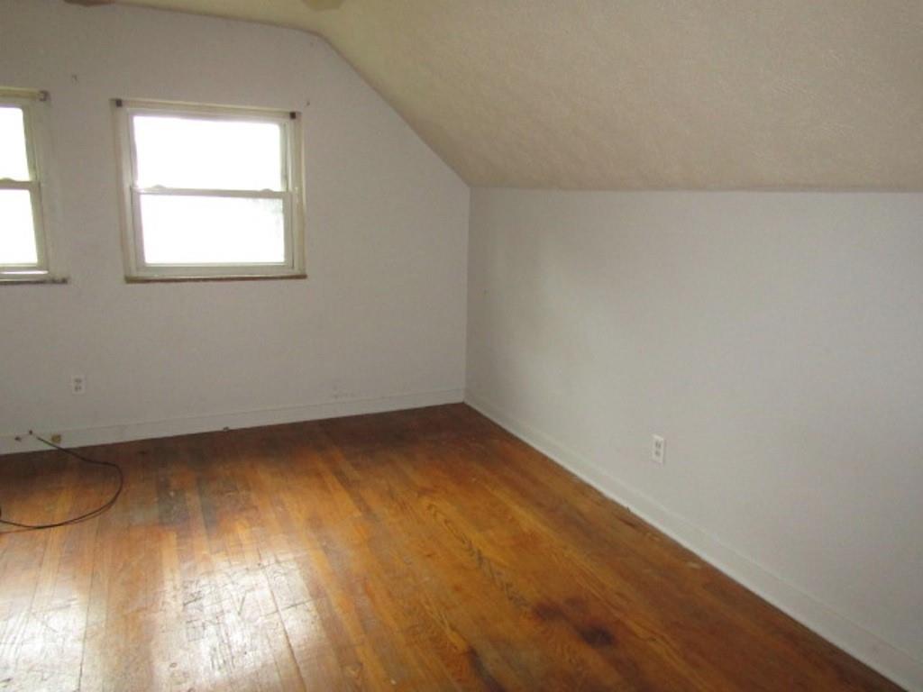 8041 Aber Road Verona, PA 15147 - Photo 29 of 38