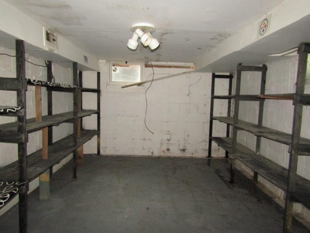 8041 Aber Road Verona, PA 15147 - Photo 33 of 38