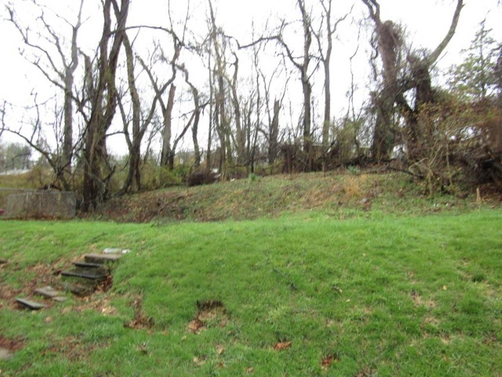 8041 Aber Road Verona, PA 15147 - Photo 4 of 38