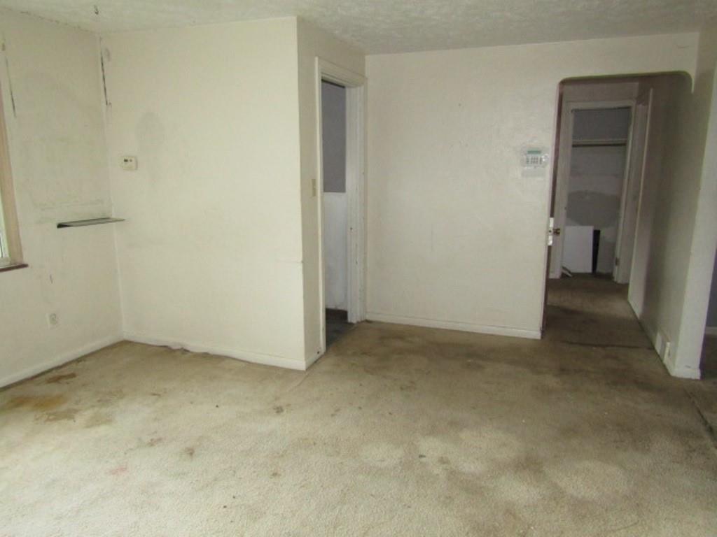 8041 Aber Road Verona, PA 15147 - Photo 8 of 38