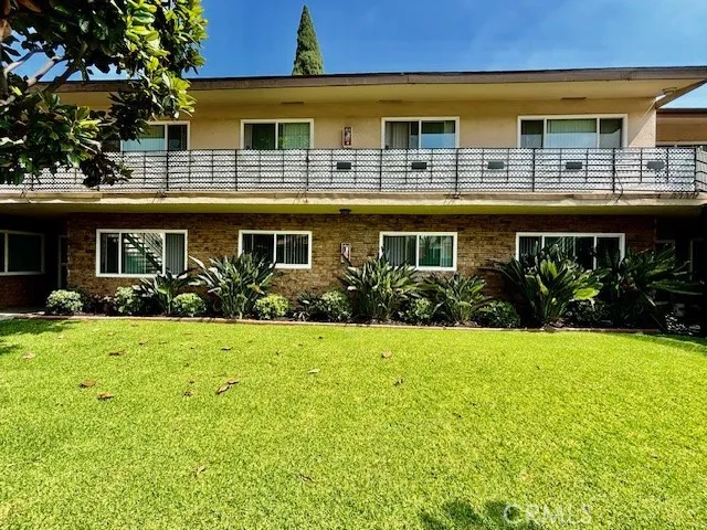 $1,895 | 12437 Harris Avenue, Unit 11, Lynwood, CA 90262