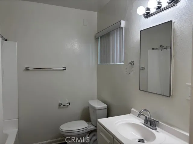 $1,895 | 12437 Harris Avenue, Unit 11, Lynwood, CA 90262