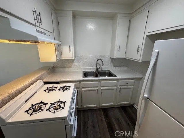 $1,895 | 12437 Harris Avenue, Unit 11, Lynwood, CA 90262