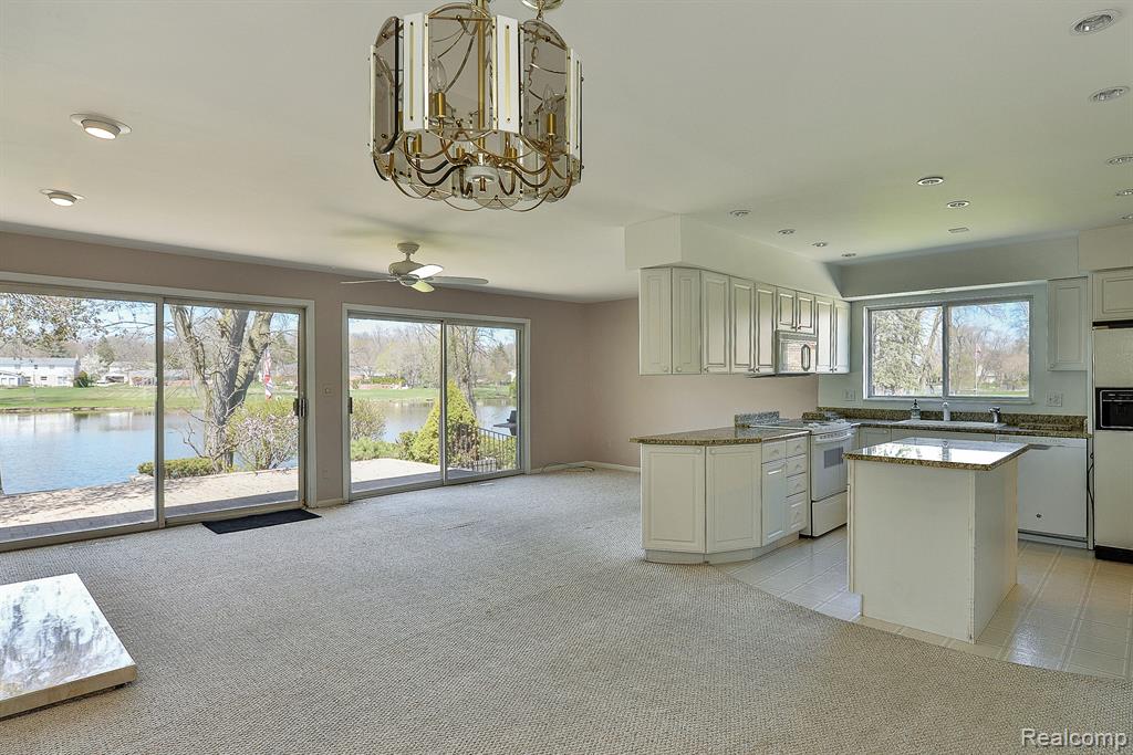22663 Penton Rise Court Novi, MI 48375 - Photo 16 of 46