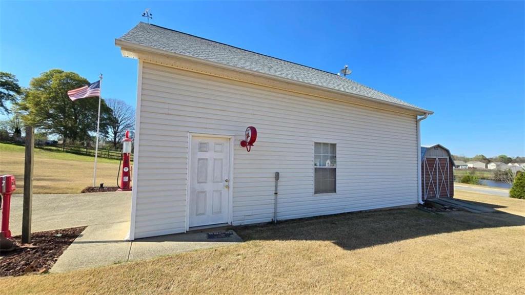 352 Olde Wick Trail Hoschton, GA 30548 - Photo 29 of 34 a view of a house