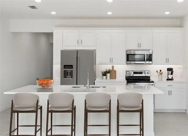 $489,999 | 826 Emerald Grv Drive, Apopka, FL 32703