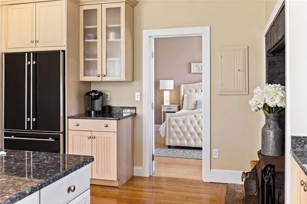 $589,000 | 446 Bellevue Avenue, Unit 3, Newport, RI 02840