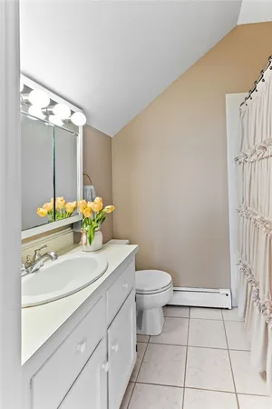 $589,000 | 446 Bellevue Avenue, Unit 3, Newport, RI 02840