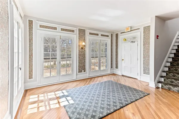 $589,000 | 446 Bellevue Avenue, Unit 3, Newport, RI 02840
