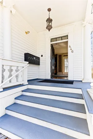 $589,000 | 446 Bellevue Avenue, Unit 3, Newport, RI 02840