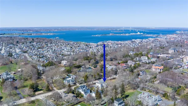 $589,000 | 446 Bellevue Avenue, Unit 3, Newport, RI 02840