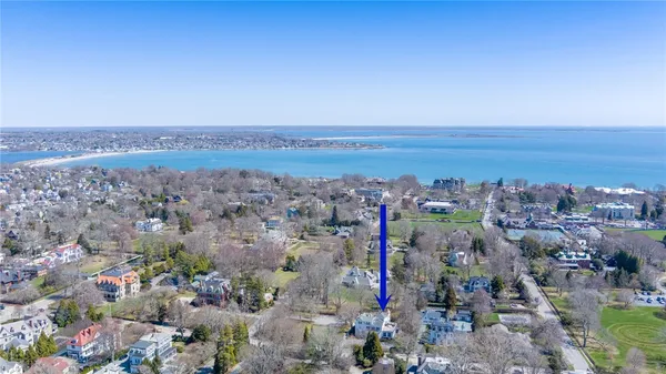 $589,000 | 446 Bellevue Avenue, Unit 3, Newport, RI 02840
