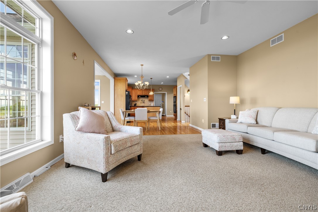 635 Higby Road New Hartford, NY 13501 - Photo 20 of 49