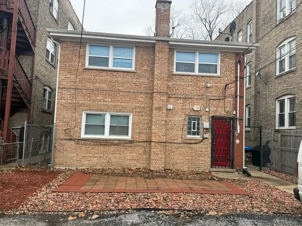 $1,450 | 11137 South Emerald Avenue, Unit 2N, Chicago, IL 60628