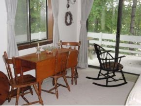 860 Murphys Road, Unit 5E Hartford, VT 05059 - Photo 3 of 11 Gallery Image 3