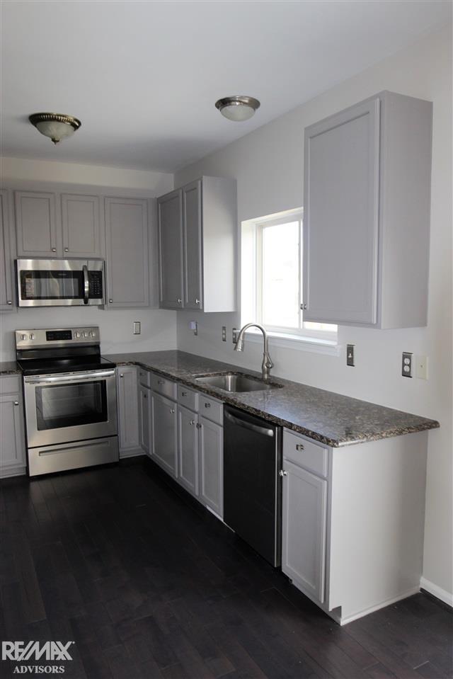 51976 Rivard Road New Baltimore, MI 48047 - Photo 8 of 30 50029784-7.JPG
