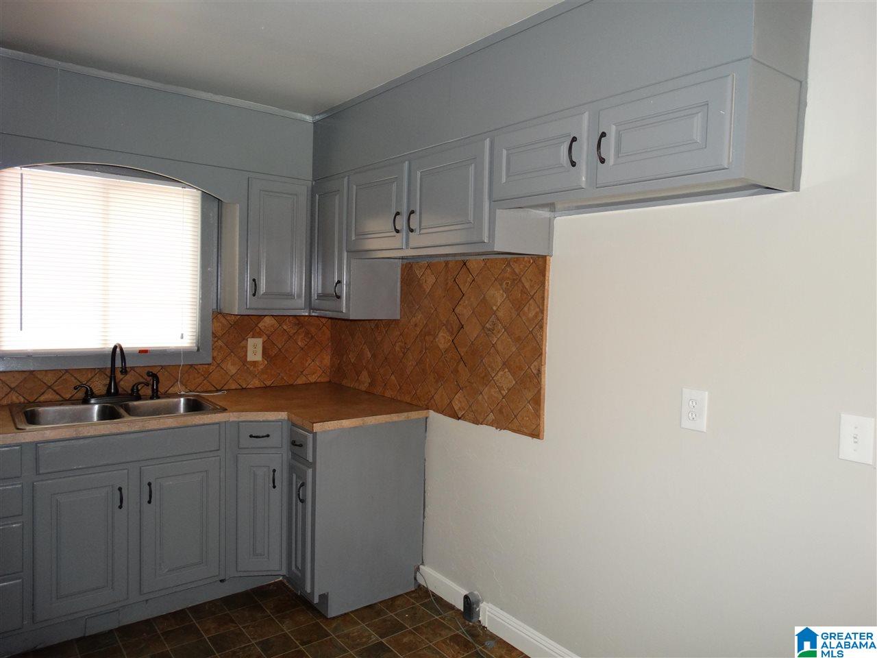 440 Burgundy Road Birmingham, AL 35215 - Photo 7 of 28