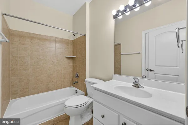 $2,900 | 2222 Margraf Circle, Woodbridge, VA 22191