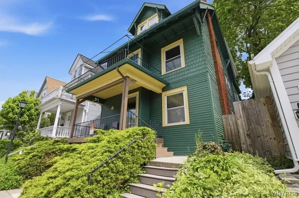 $449,900 | 11 Cleveburn Place, Buffalo, NY 14222