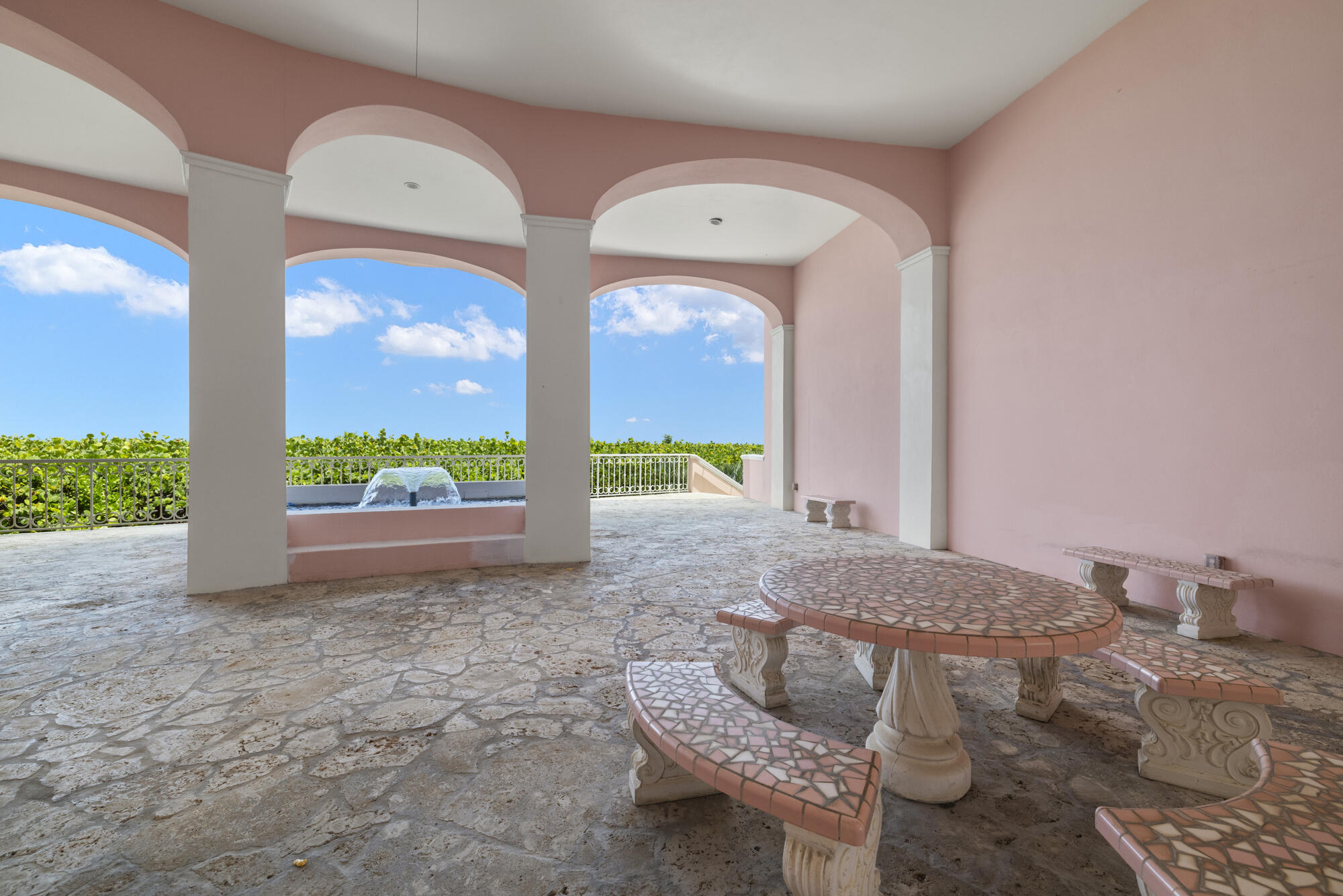 1701 Northeast Ocean Boulevard, Unit 103 Stuart, FL 34996 - Photo 18 of 26 Community Space