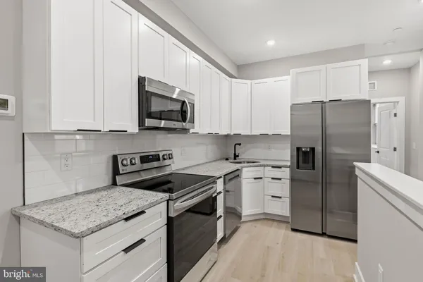 $1,850 | 856 North 19th Street, Unit 2, Philadelphia, PA 19130