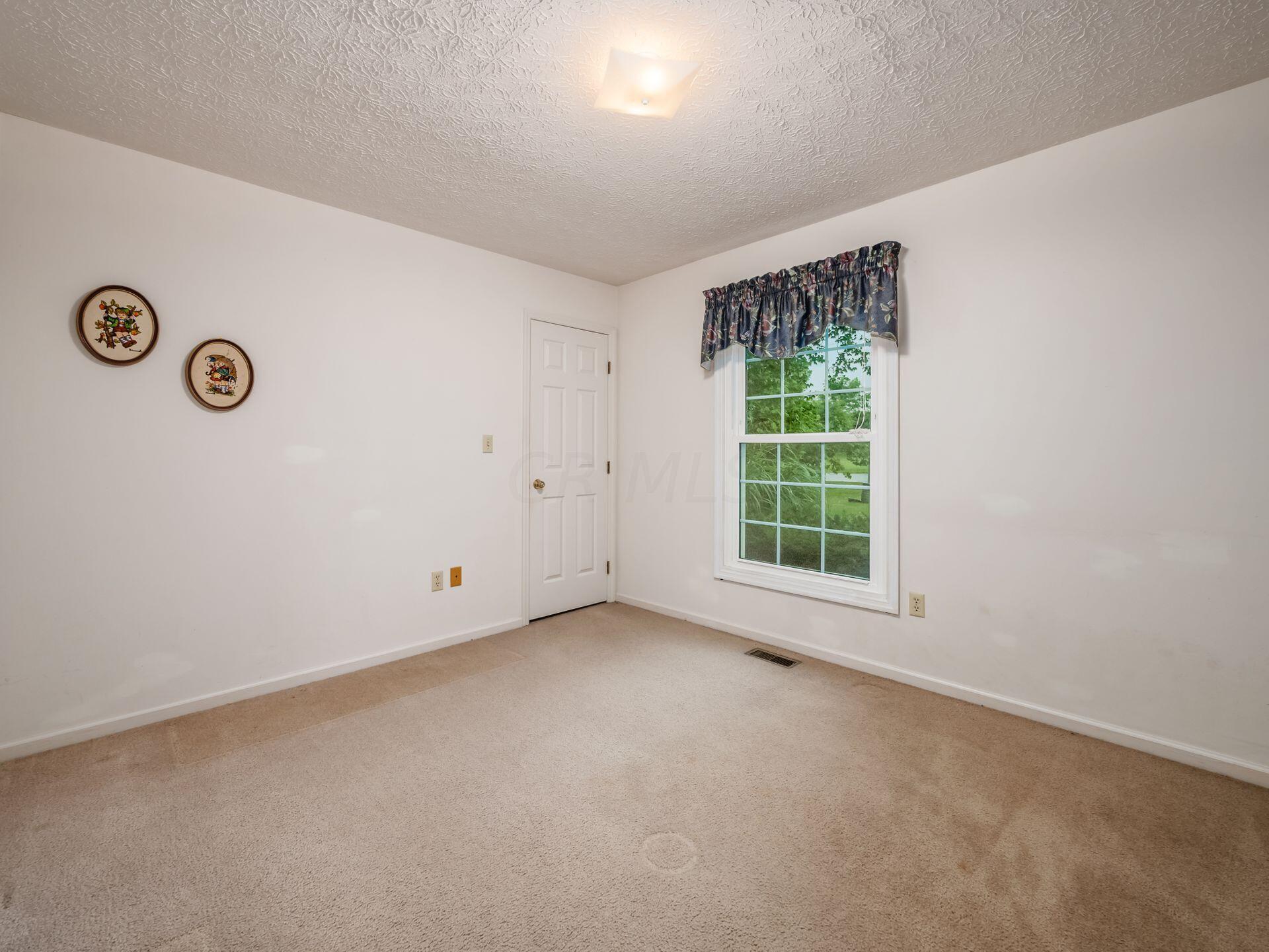 6681 Refugee Road Pickerington, OH 43147 - Photo 18 of 30 Bedroom 3