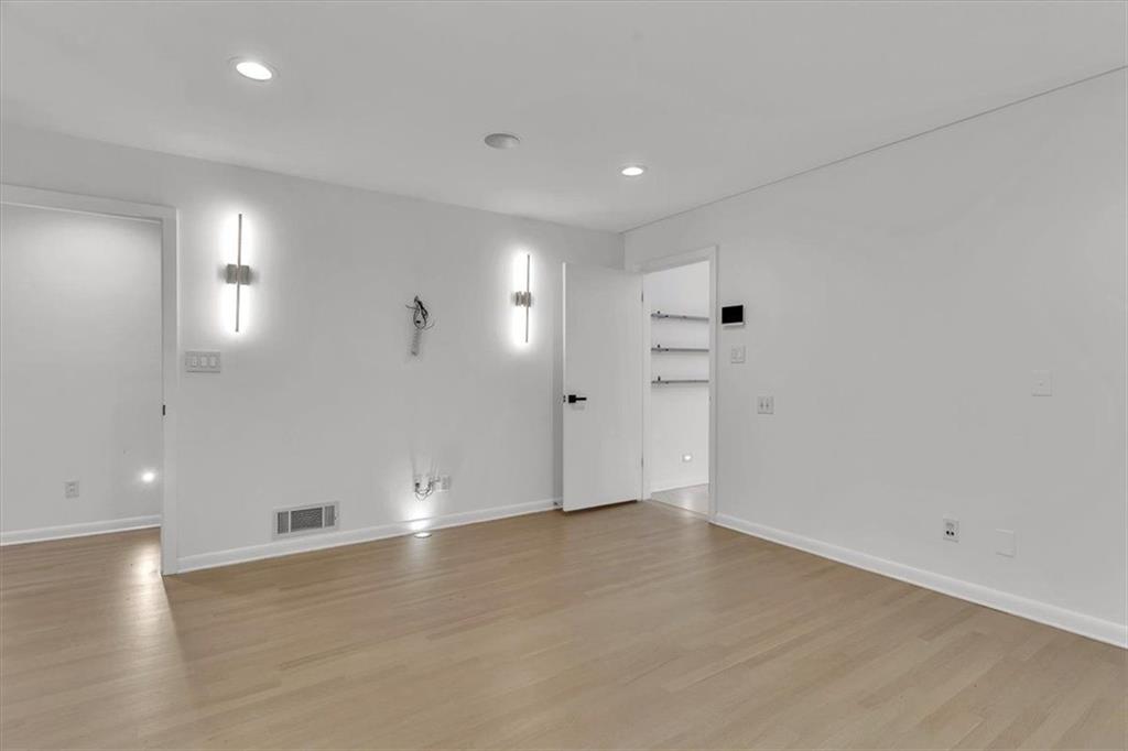 2605 McKinnon Drive Decatur, GA 30030 - Photo 12 of 24
