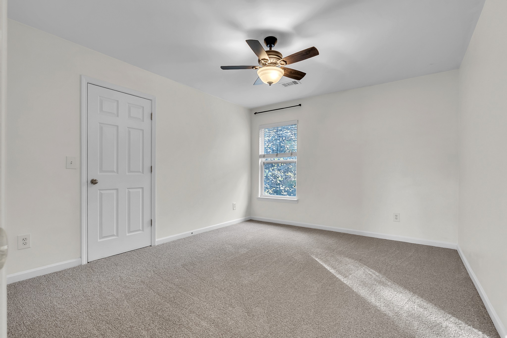 3924 Signature Court Smyrna, TN 37167 - Photo 31 of 35 an empty room with windows and fan