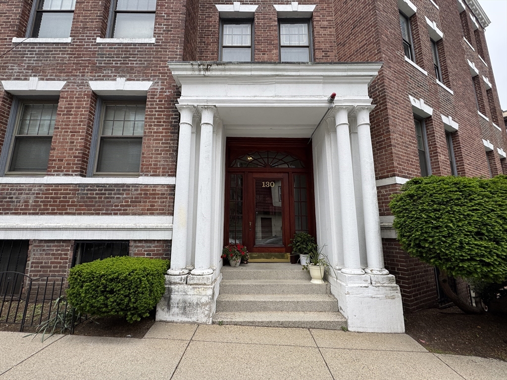 130 Sutherland Road, Unit 4 Boston, MA 02135 - Photo 9 of 9